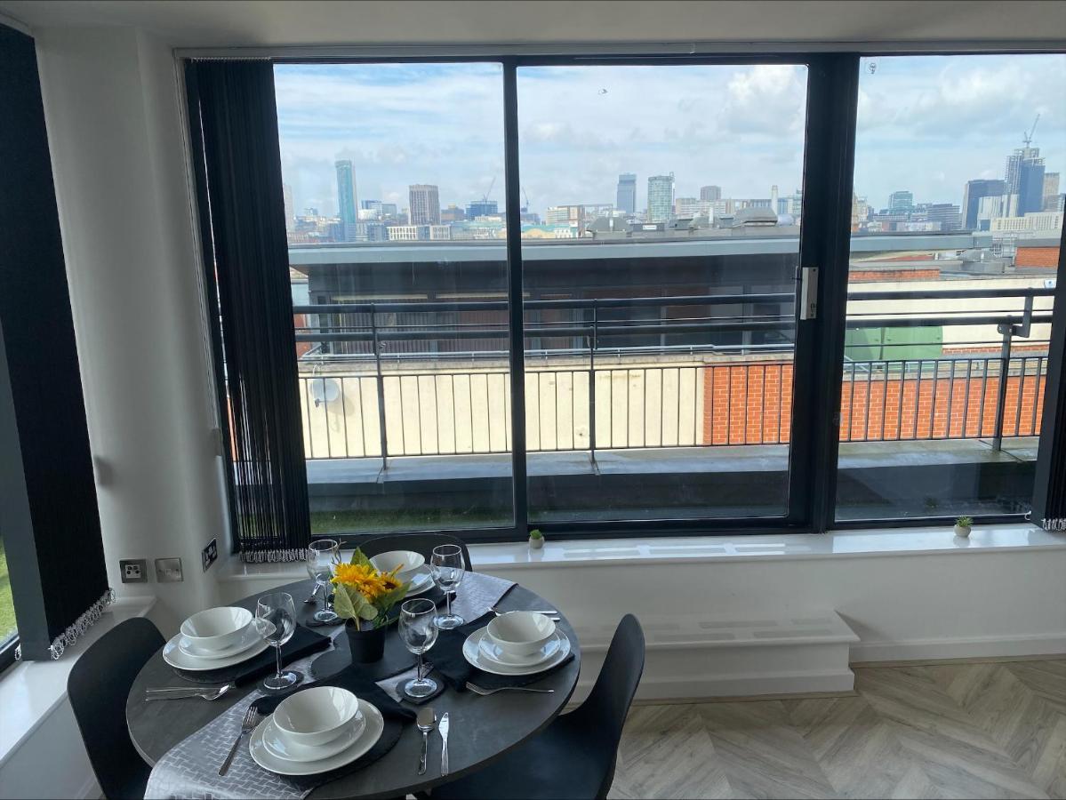 Penthouse - Amazing City Skyline Views - Free Parking - Balcony - Utilita Arena - New St Station - Bullring Shopping バーミンガム エクステリア 写真