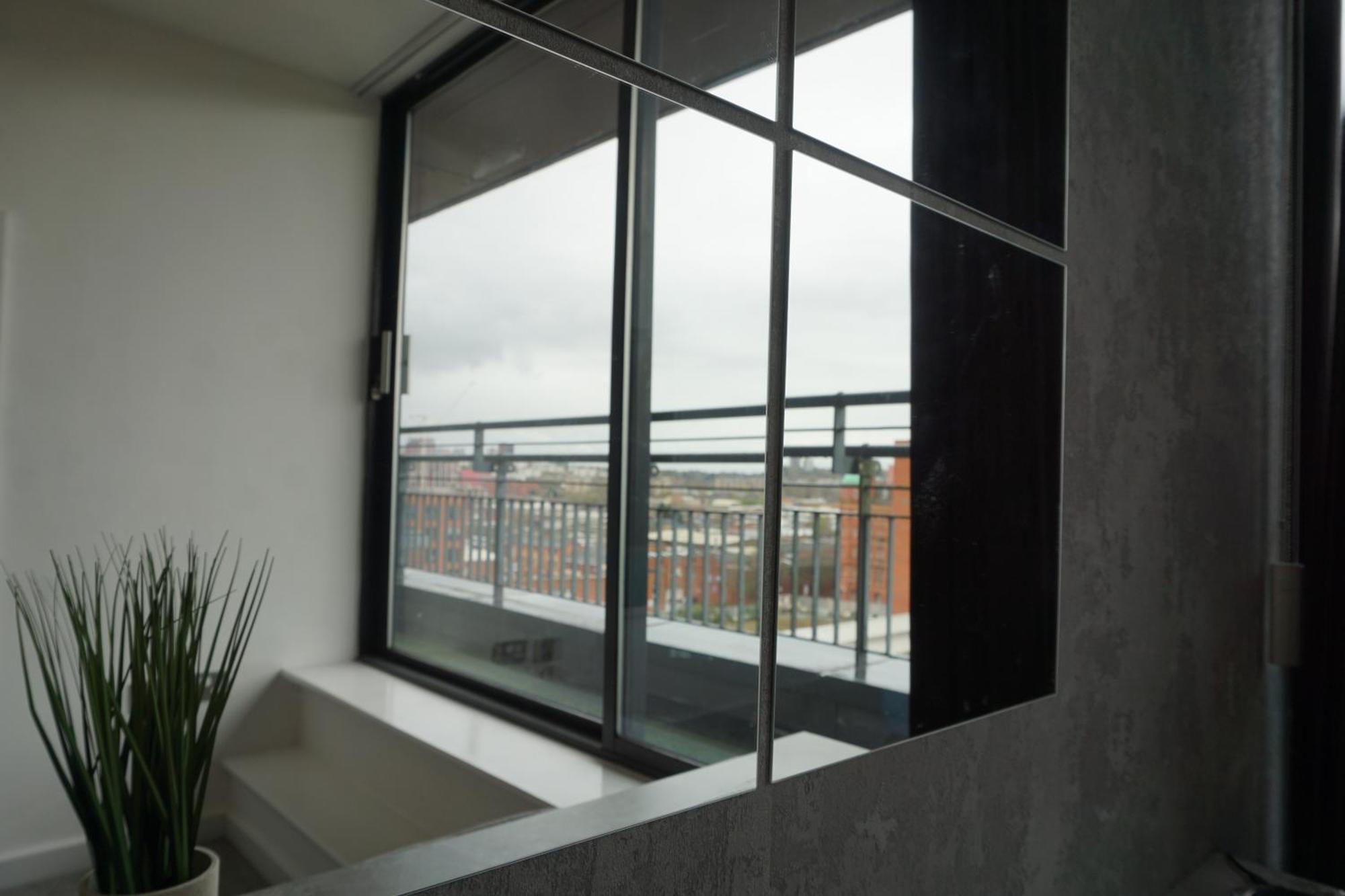 Penthouse - Amazing City Skyline Views - Free Parking - Balcony - Utilita Arena - New St Station - Bullring Shopping バーミンガム エクステリア 写真