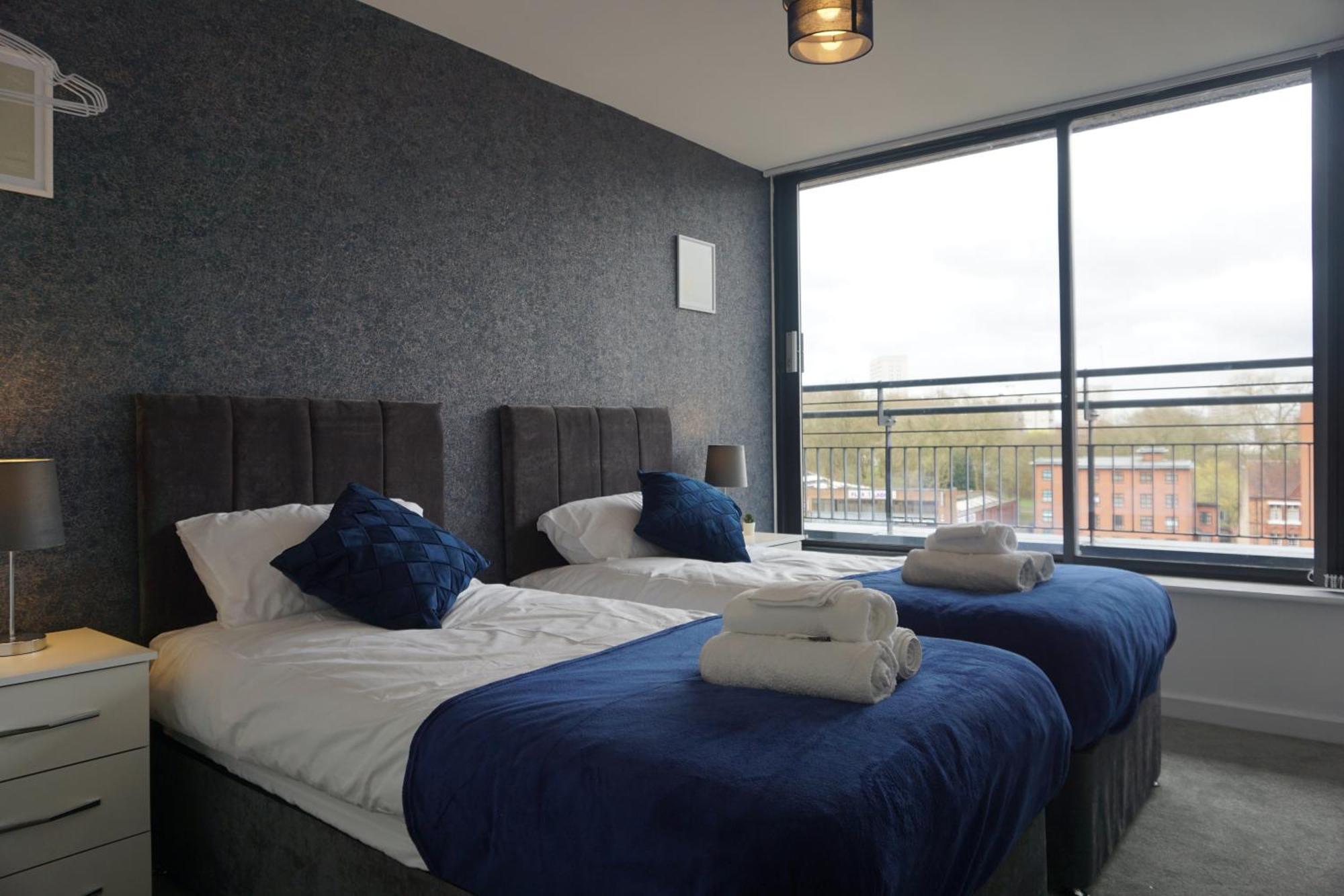 Penthouse - Amazing City Skyline Views - Free Parking - Balcony - Utilita Arena - New St Station - Bullring Shopping バーミンガム エクステリア 写真